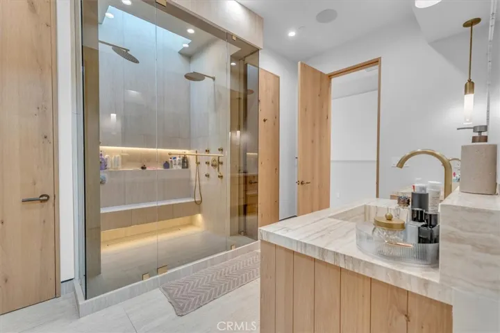 12142 Emelita Street, Valley Village, California 91607