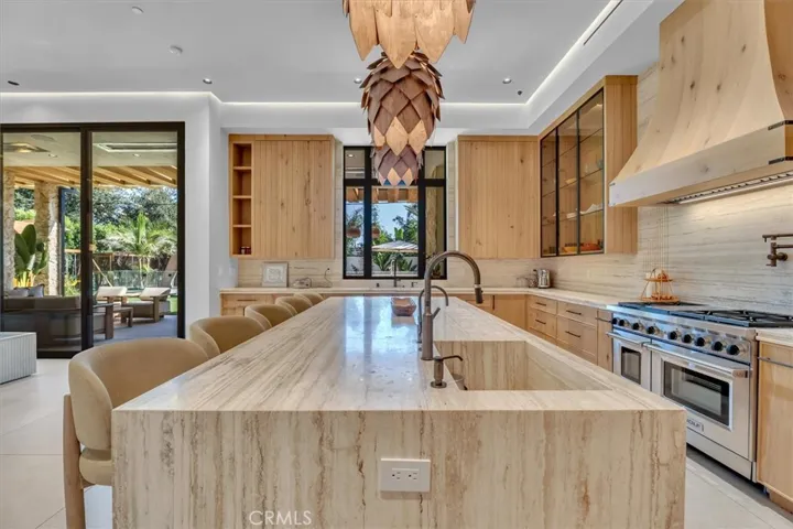 12142 Emelita Street, Valley Village, California 91607
