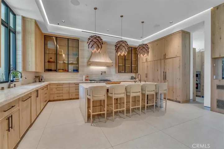 12142 Emelita Street, Valley Village, California 91607