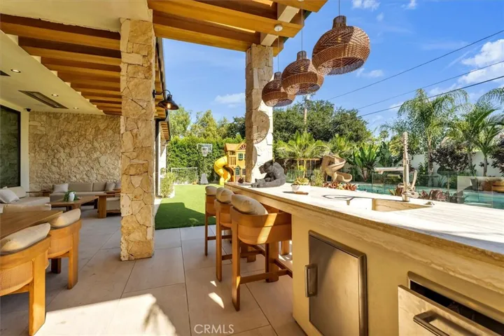 12142 Emelita Street, Valley Village, California 91607