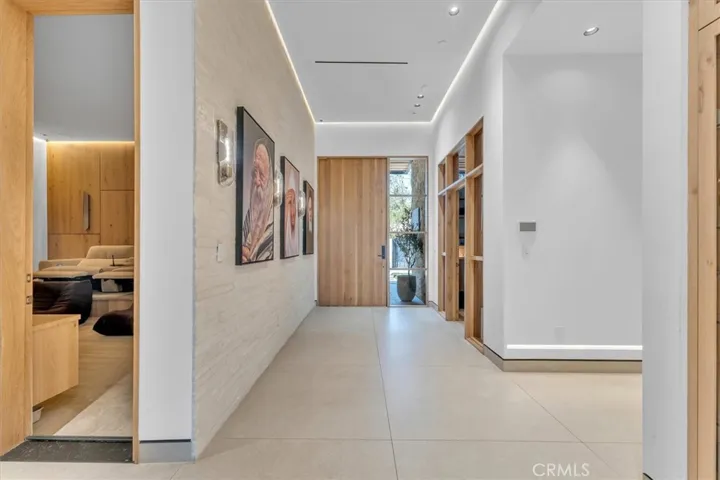 12142 Emelita Street, Valley Village, California 91607