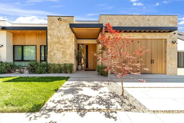 12142 Emelita Street, Valley Village, California 91607