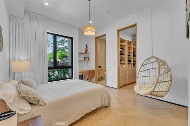 12142 Emelita Street, Valley Village, California 91607