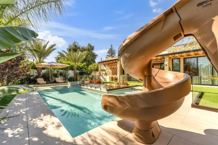 12142 Emelita Street, Valley Village, California 91607