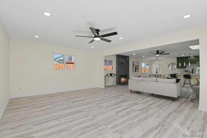 559 Glencrest Dr, San Diego, California 92139