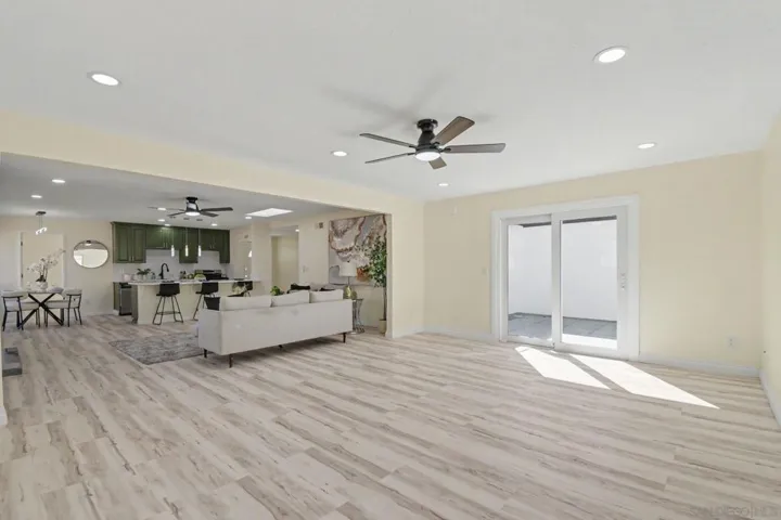 559 Glencrest Dr, San Diego, California 92139