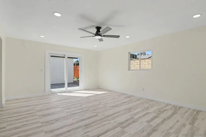 559 Glencrest Dr, San Diego, California 92139