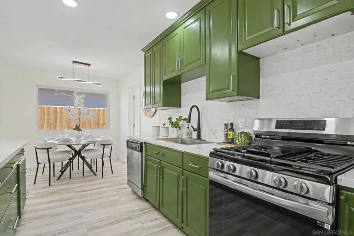 559 Glencrest Dr, San Diego, California 92139