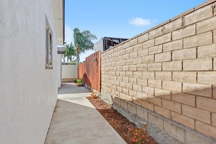 559 Glencrest Dr, San Diego, California 92139