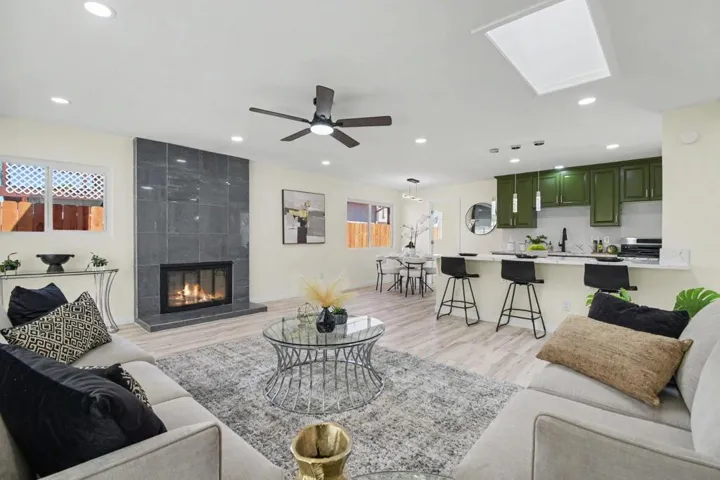 559 Glencrest Dr, San Diego, California 92139