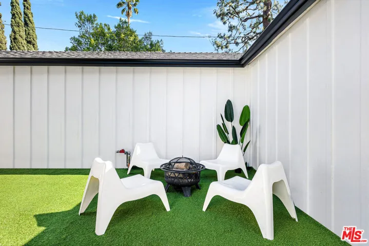 5928 Tobias Avenue, Sherman Oaks, California 91411