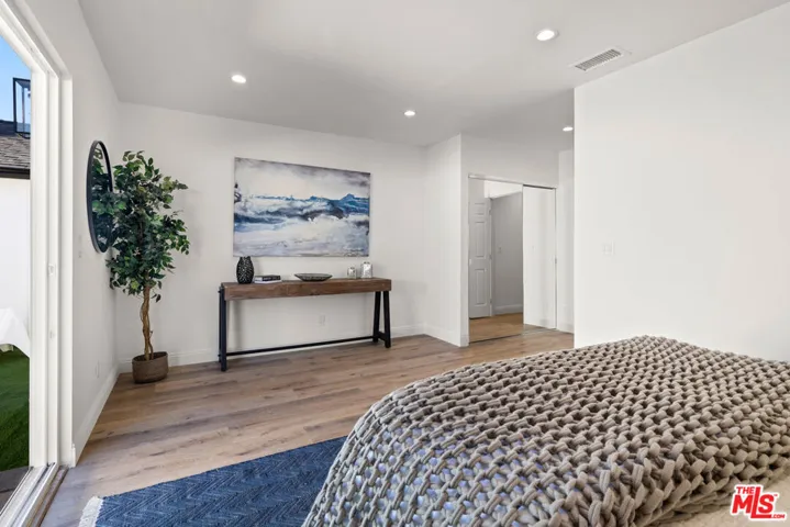 5928 Tobias Avenue, Sherman Oaks, California 91411
