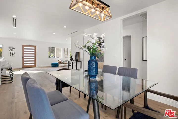 5928 Tobias Avenue, Sherman Oaks, California 91411