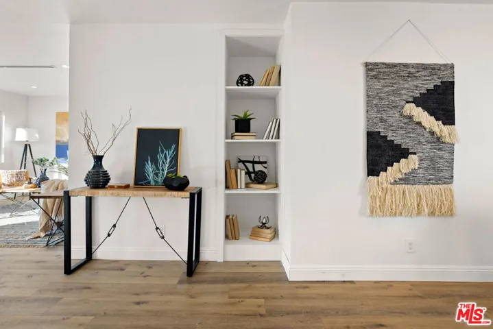 5928 Tobias Avenue, Sherman Oaks, California 91411