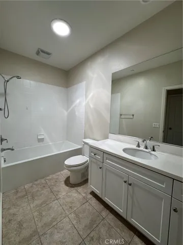 60 Waterleaf, Irvine, California 92620