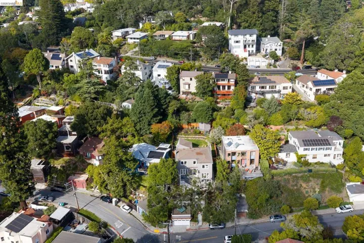 1001 Cragmont Avenue, Berkeley, California 94708-1411