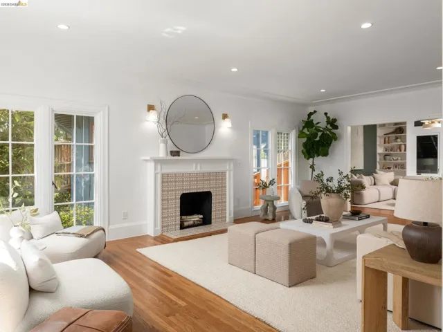 1001 Cragmont Avenue, Berkeley, California 94708-1411
