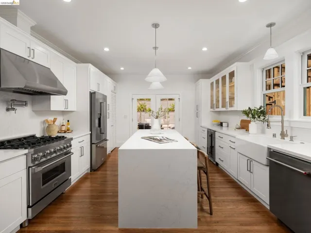 1001 Cragmont Avenue, Berkeley, California 94708-1411