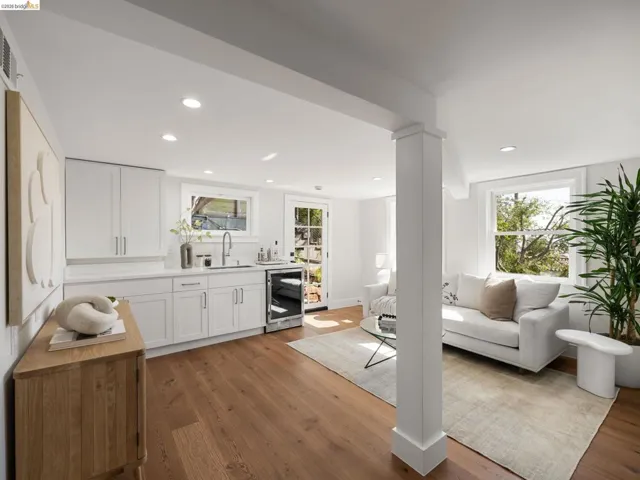 1001 Cragmont Avenue, Berkeley, California 94708-1411