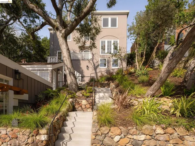 1001 Cragmont Avenue, Berkeley, California 94708-1411