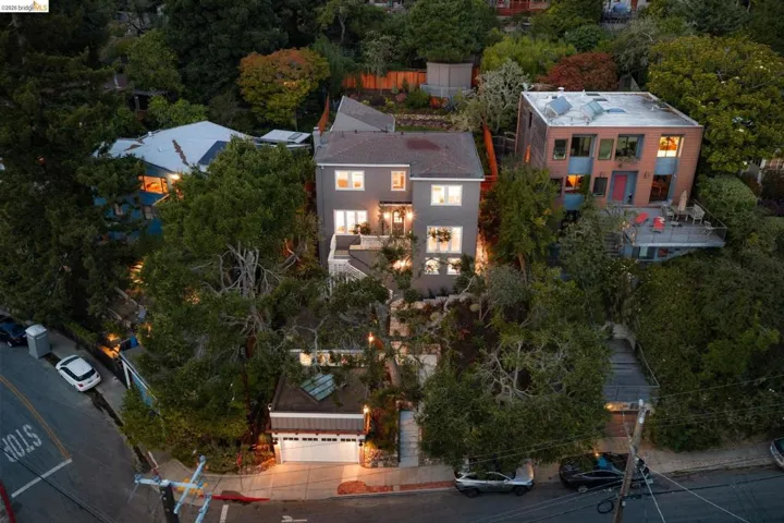 1001 Cragmont Avenue, Berkeley, California 94708-1411