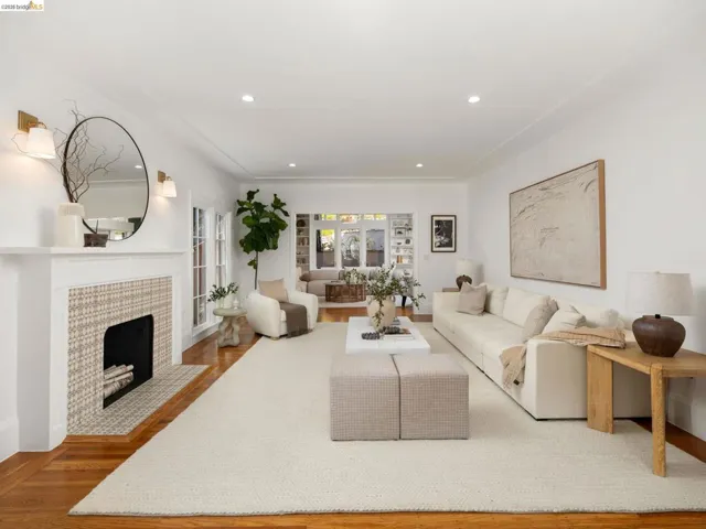 1001 Cragmont Avenue, Berkeley, California 94708-1411
