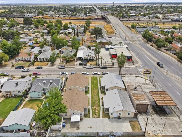 2212 Lake, Bakersfield, California 93306