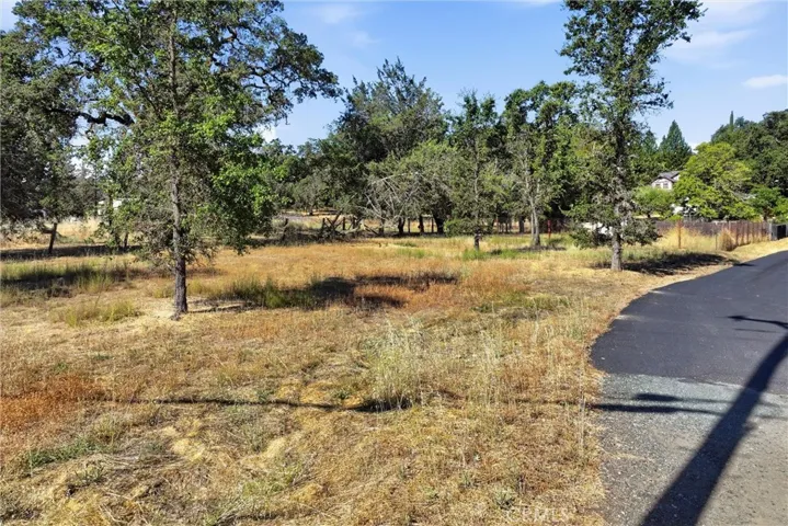 2441 Parallel Drive, Lakeport, California 95453