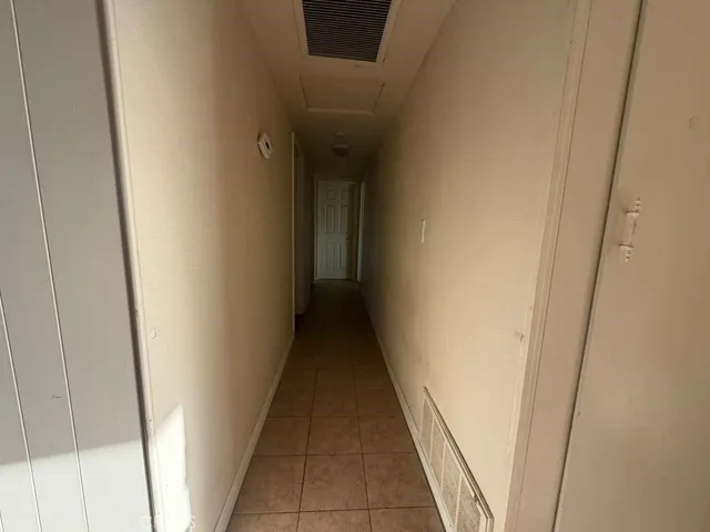 Walk way - indoors