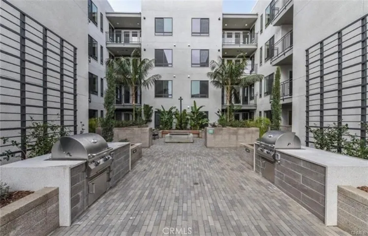 Community BBQ next to unit
