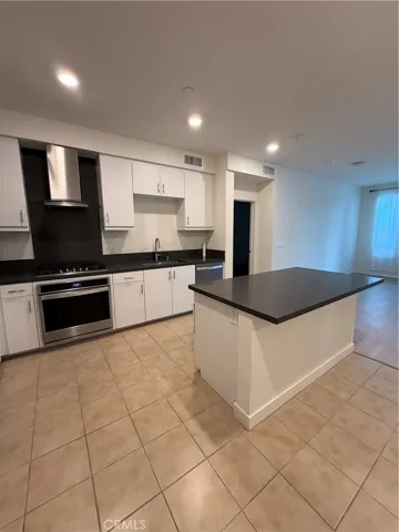 1418 Nolita, Irvine, California 92612