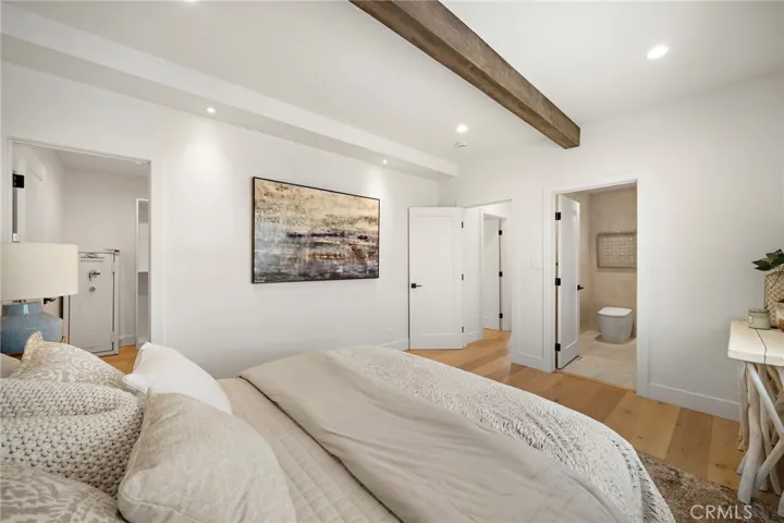 Primary with walk in closet