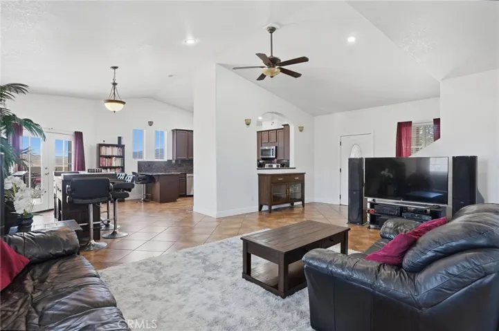 19701 Dovetail, Tehachapi, California 93561