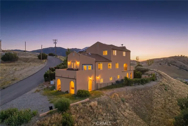 19701 Dovetail, Tehachapi, California 93561