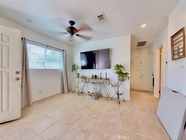 11454 Sunburst Street, Lakeview Terrace, California 91342