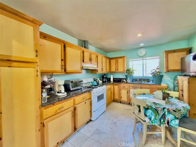 11454 Sunburst Street, Lakeview Terrace, California 91342