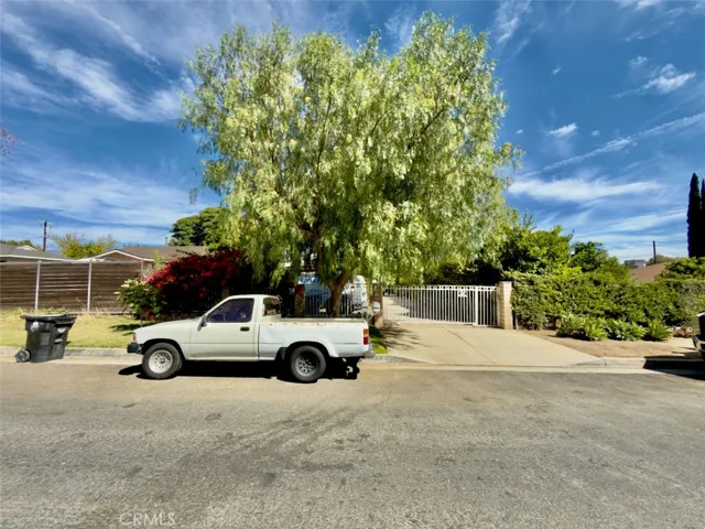 11454 Sunburst Street, Lakeview Terrace, California 91342