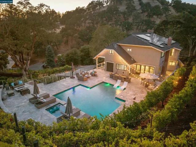 330 Twin Peaks Ln, Alamo, California 94507