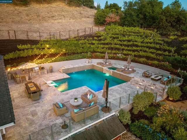 330 Twin Peaks Ln, Alamo, California 94507