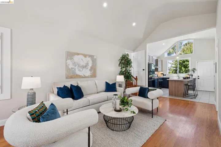 3214 Stuart St, Oakland, California 94602