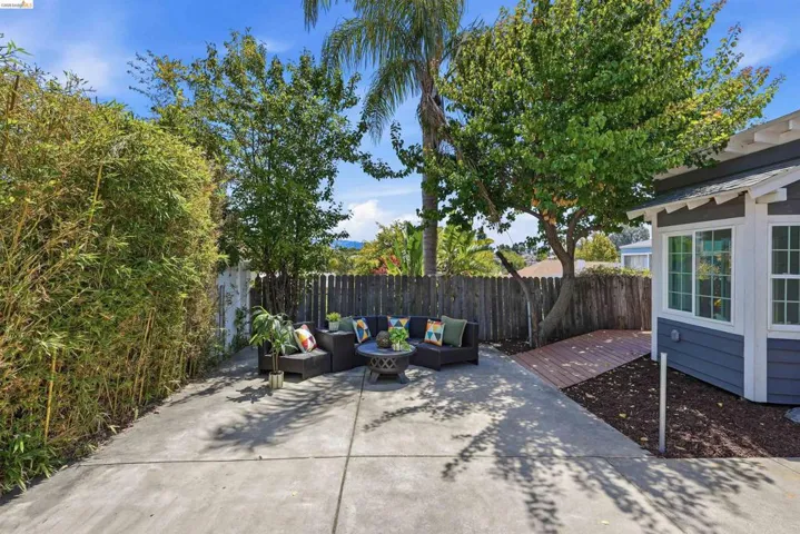 3214 Stuart St, Oakland, California 94602