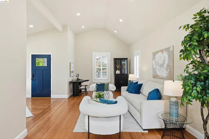 3214 Stuart St, Oakland, California 94602