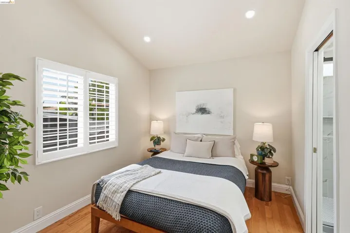 3214 Stuart St, Oakland, California 94602