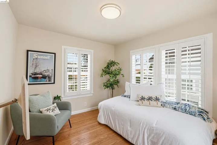 3214 Stuart St, Oakland, California 94602