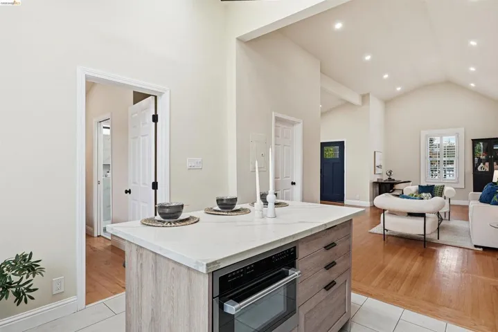 3214 Stuart St, Oakland, California 94602