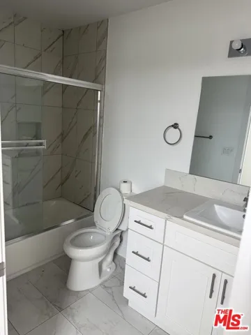 227 N Park View Street 1/2, Los Angeles, California 90026