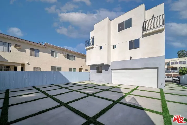 227 N Park View Street 1/2, Los Angeles, California 90026