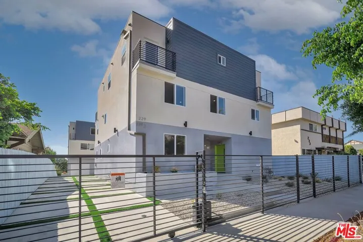 227 N Park View Street 1/2, Los Angeles, California 90026
