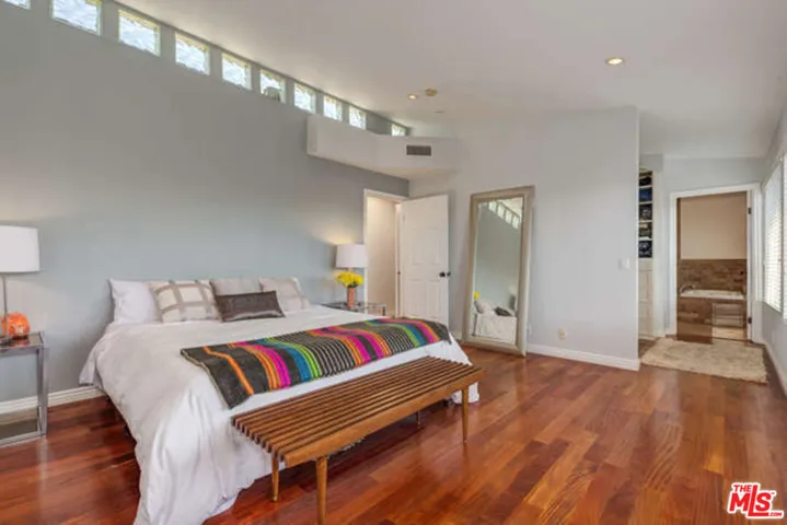 603 Vernon Avenue 2, Venice, California 90291