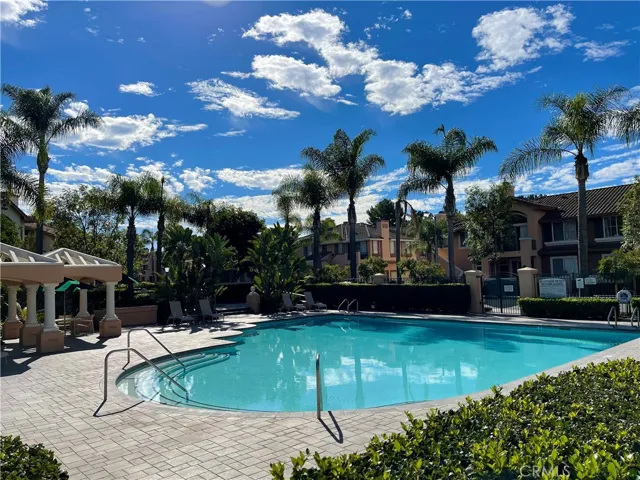 2002 Ladrillo Aisle 75, Irvine, California 92606